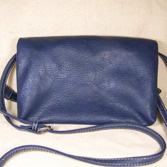 Kenneth Cole Reaction Crossbody Wristlet Leather - Picture 4 of 6